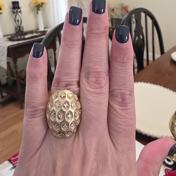 RARE Circa 70s Vintage Brushed Brass Honeycomb Dome Ring - Picture 9 of 15